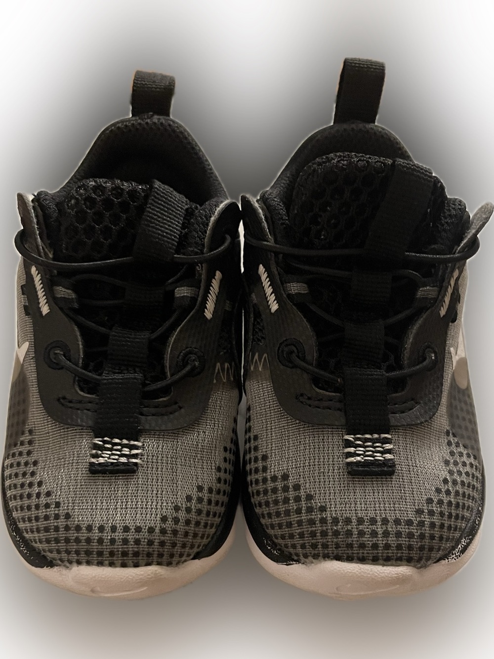 Nike Toddler Black and Gray Athletic Shoes